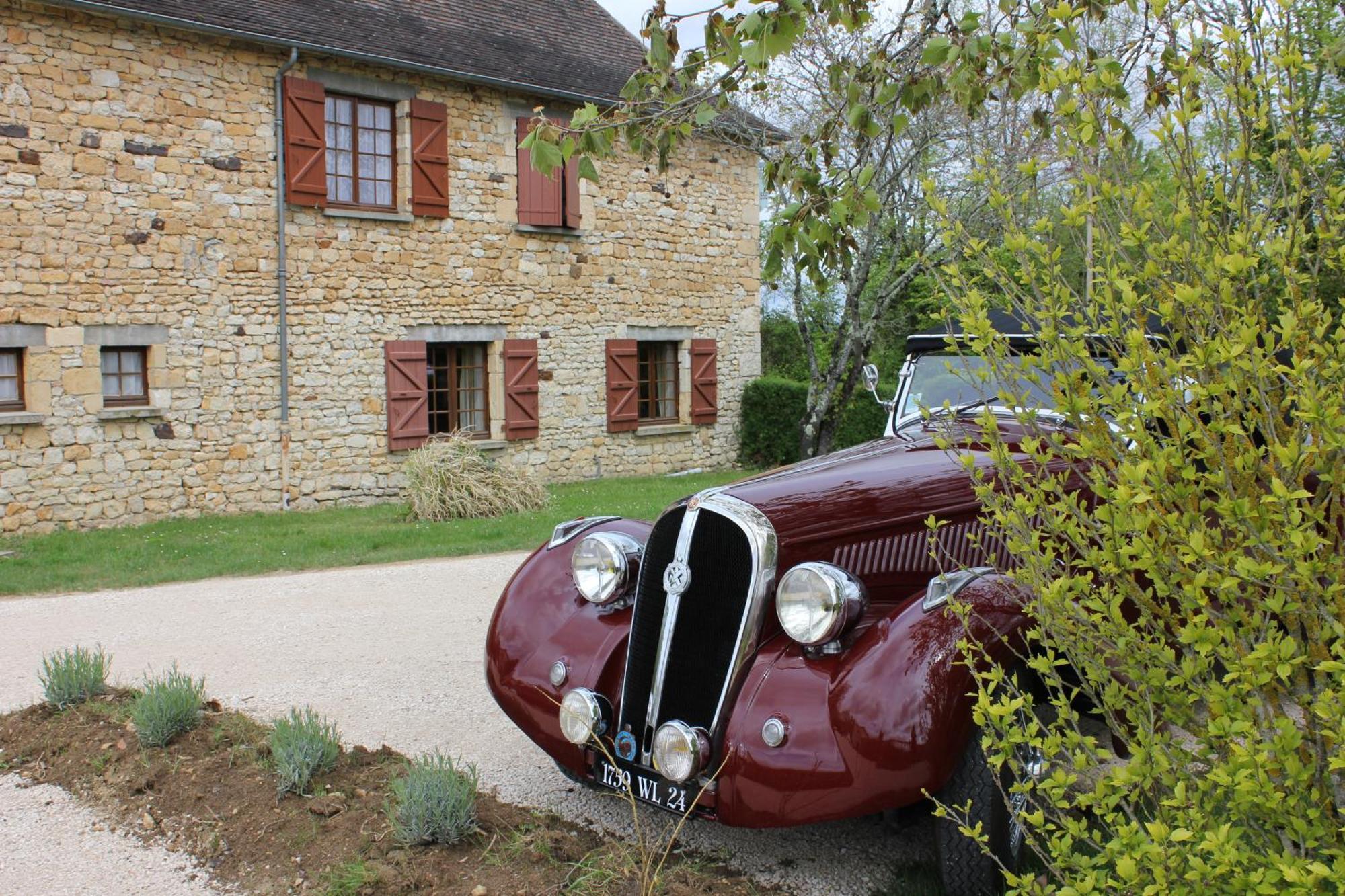 Hotel Chastrusse Nadaillac-de-Rouge Exterior foto